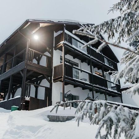 Aparthotel "Mayak Yablunytsia" 外观 照片