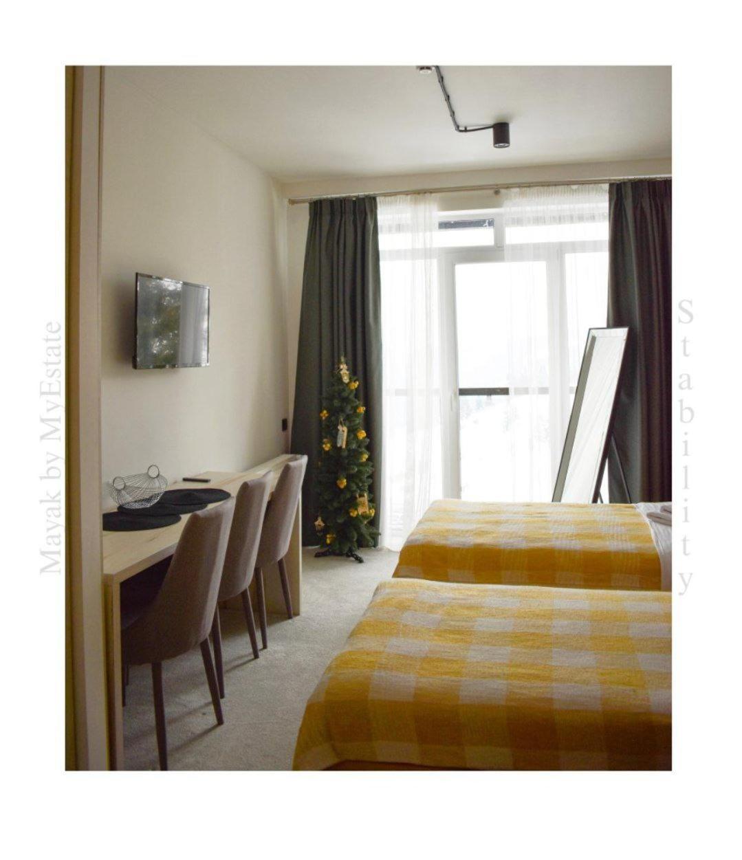 Aparthotel "Mayak Yablunytsia" 客房 照片